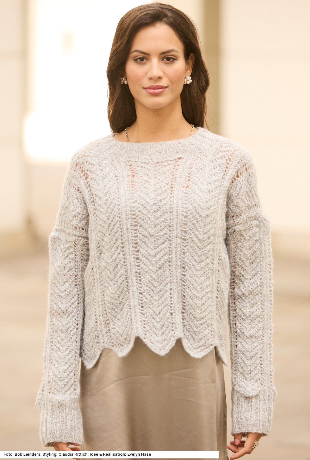 Modellansicht Bild 2: Pulli mit Zackenmuster