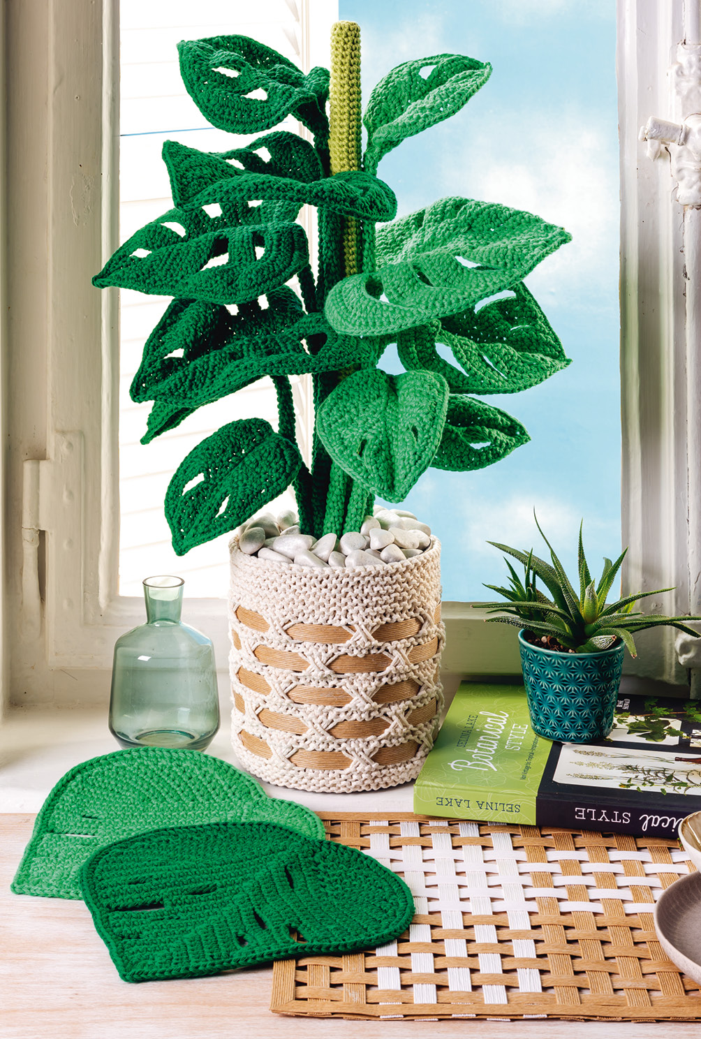 Modellansicht Bild 6: Gehäkelte Monstera, dekorativer Übertopf und passende Platzsets