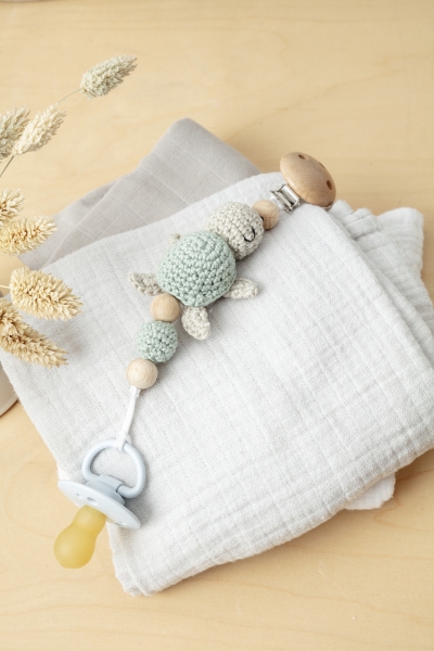 Gehäkelte Pastellperlen, DIY-Style, mit Holzelementen; modisch und einzigartig für Babys.