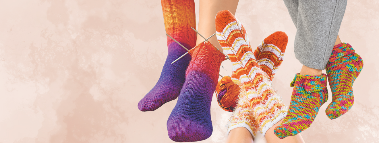Vielseitige handgemachte Socken in Gradient-Farben, Streifen und buntem Strickmuster. Modisch und einzigartig.