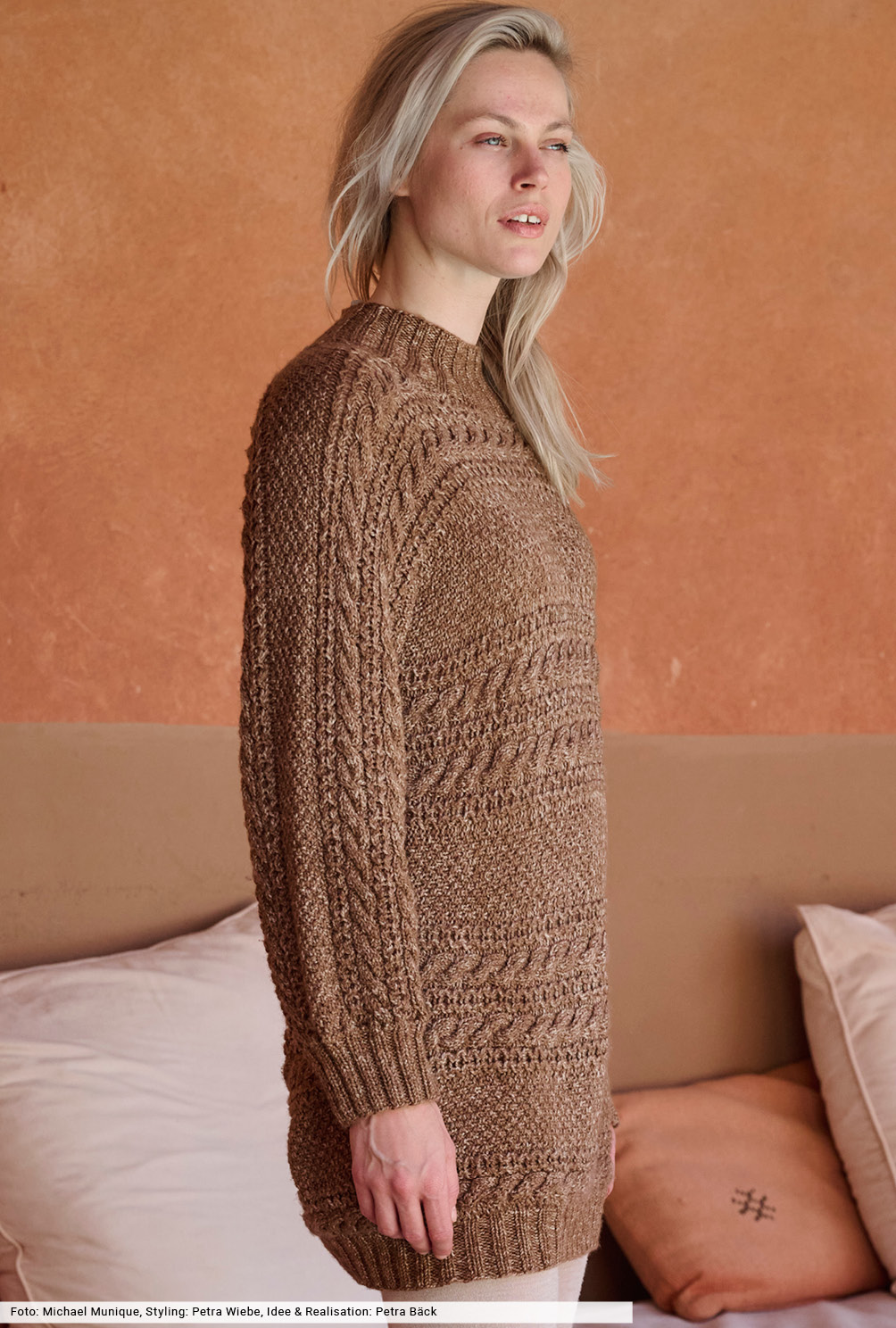 Modellansicht Bild 4: Meliertes Strickkleid