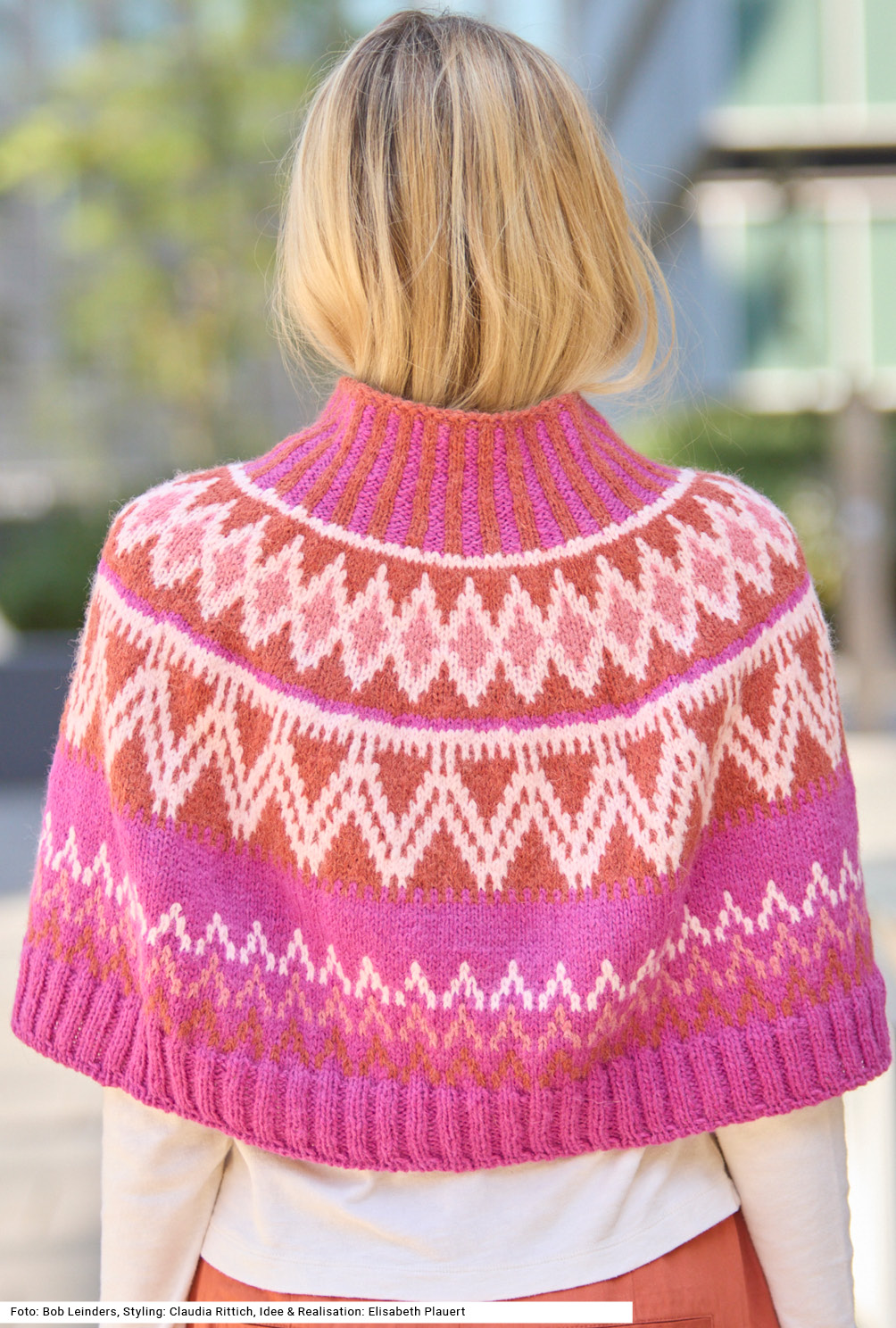Modellansicht Bild 5: Poncho im Norwegermuster