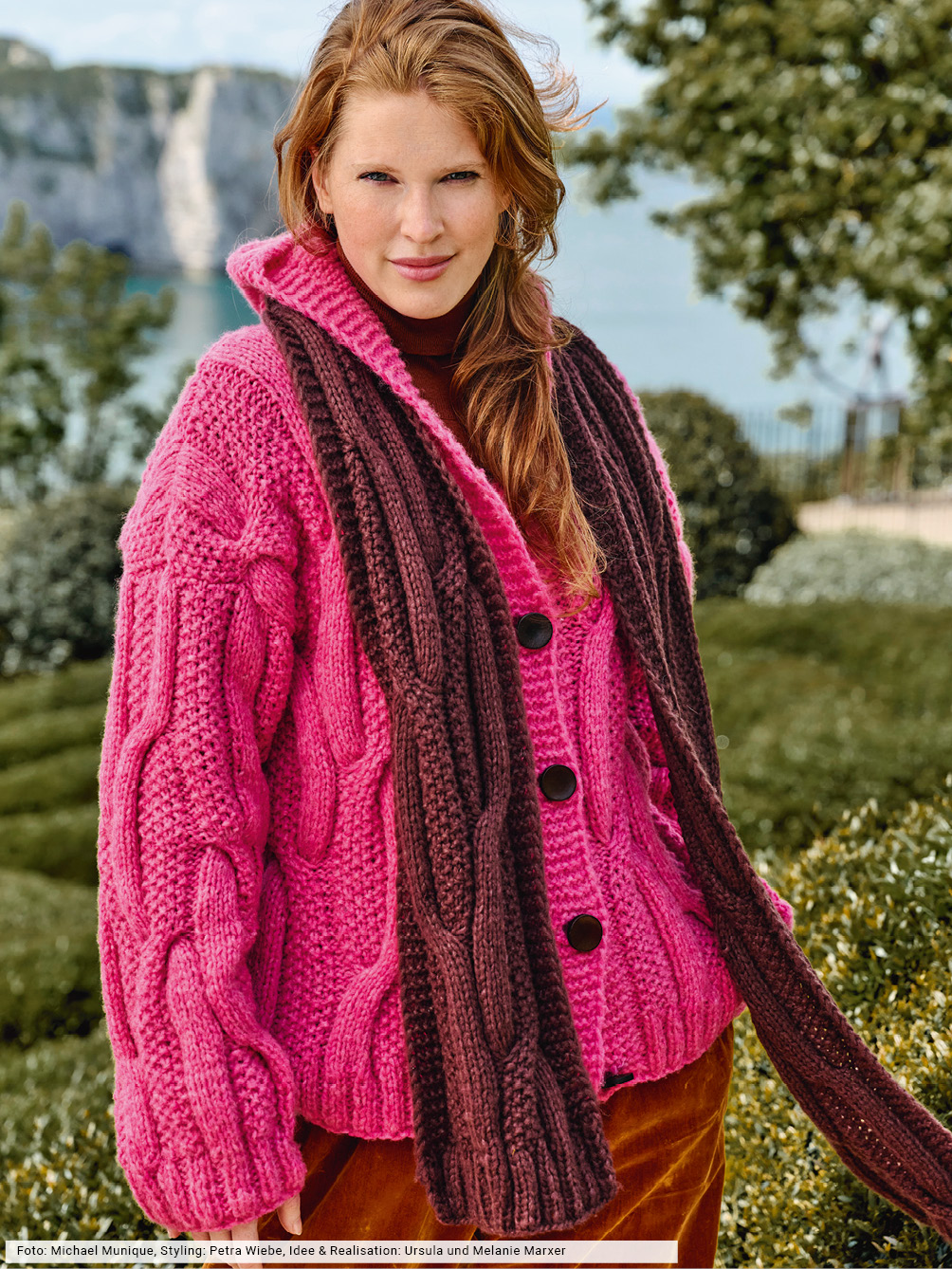 Modellansicht Bild 1: Jacke mit Schal