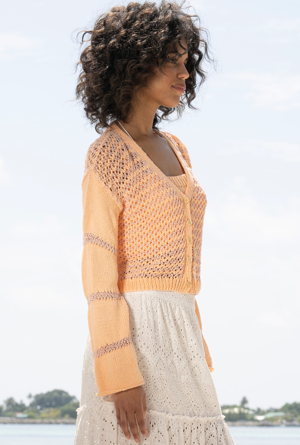 Modellansicht Bild 5: Crop-Twinset aus Top und Jäckchen