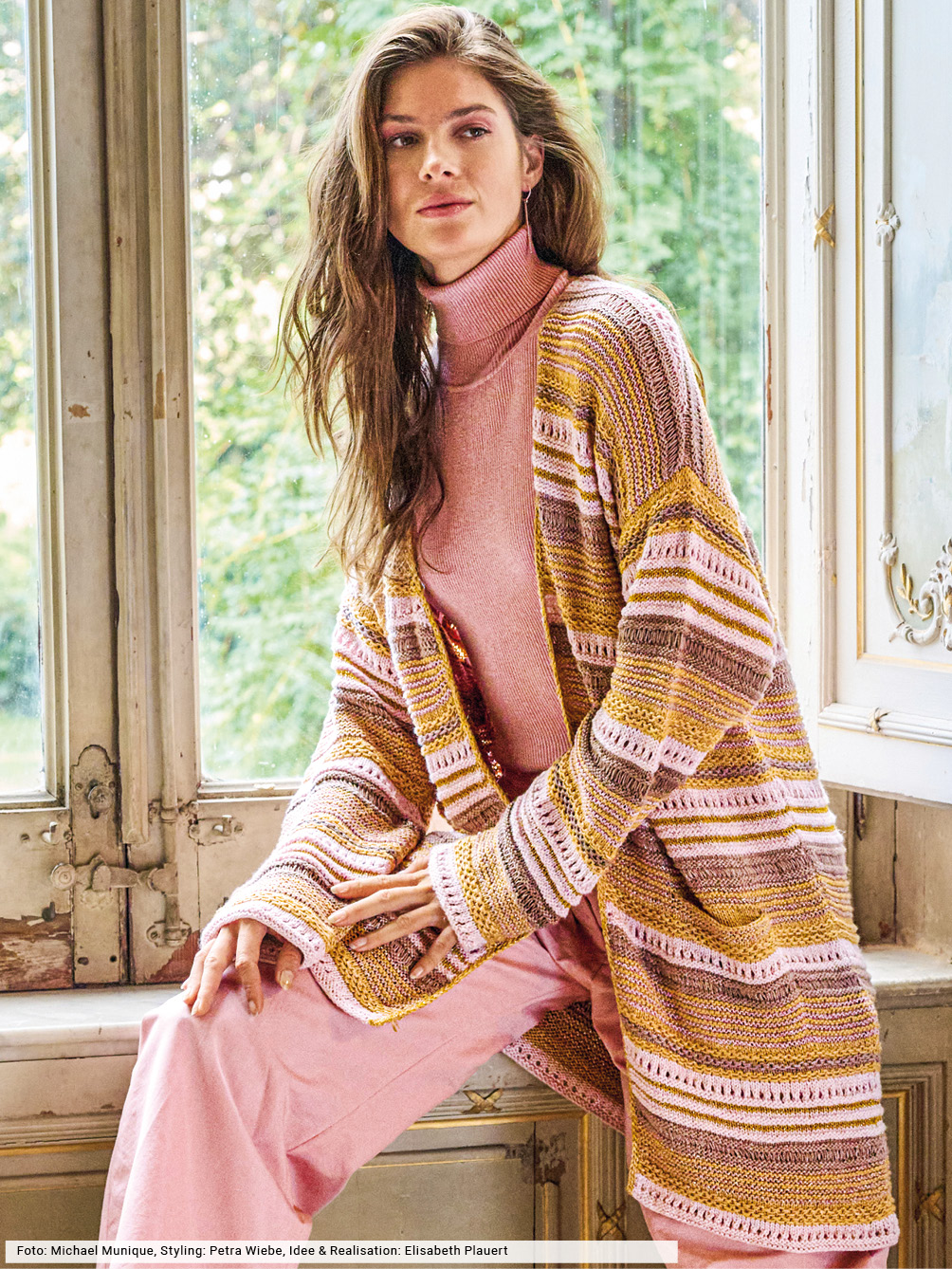 Modellansicht Bild 1: Gestreifte Longjacke