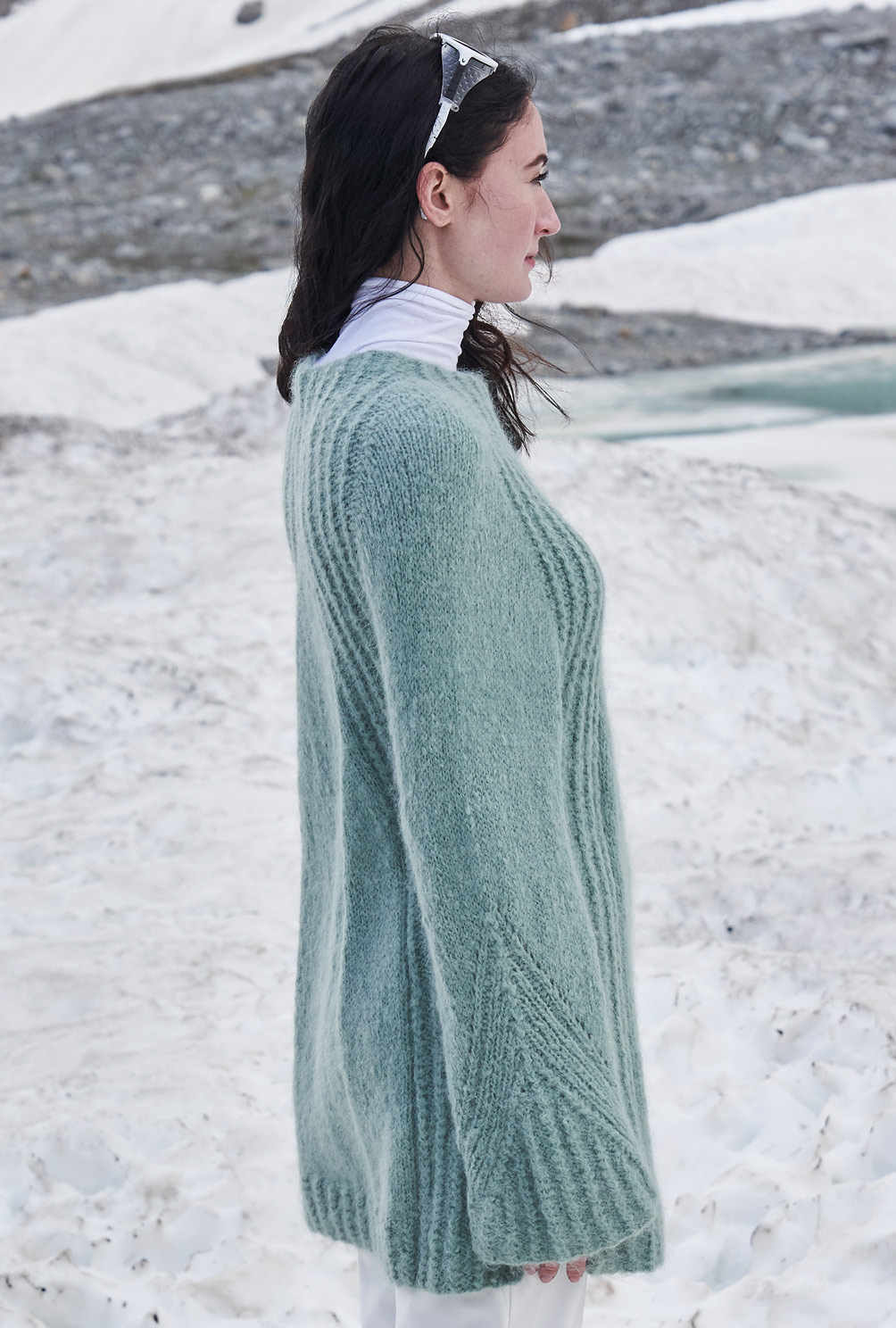 Modellansicht Bild 5: Formvollendet: Rund gestrickter Raglan-Pulli 