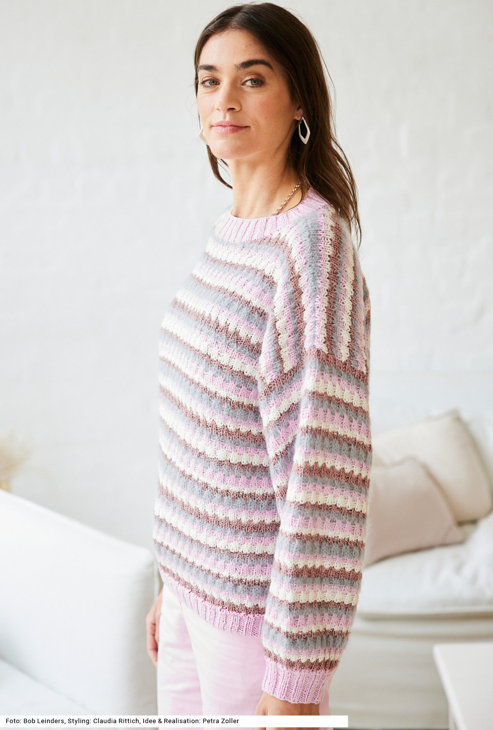 Modellansicht Bild 3: Pullover mit Hebemaschenmuster