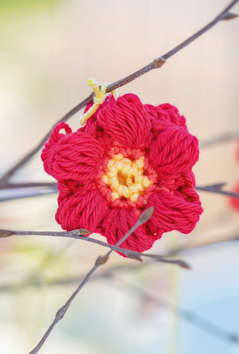 Modellansicht Bild 4: 4teiliges Osterdeko-Häkel-Set mit Eiern, Küken, Blumen und Geschenkschale
