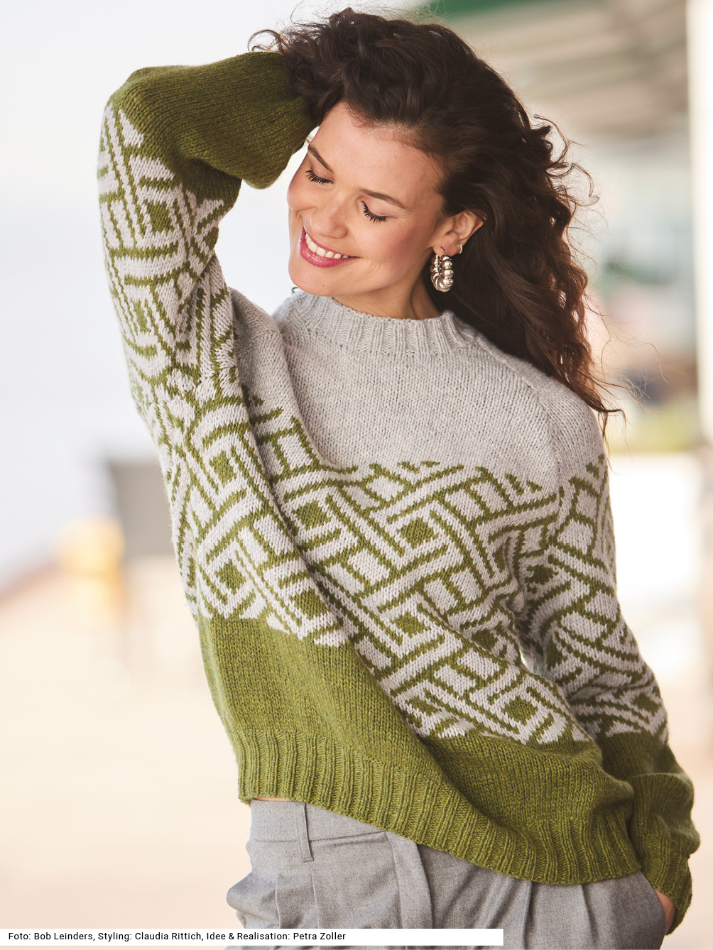 Modellansicht Bild 1: Raglanpulli mit Jacquardmuster