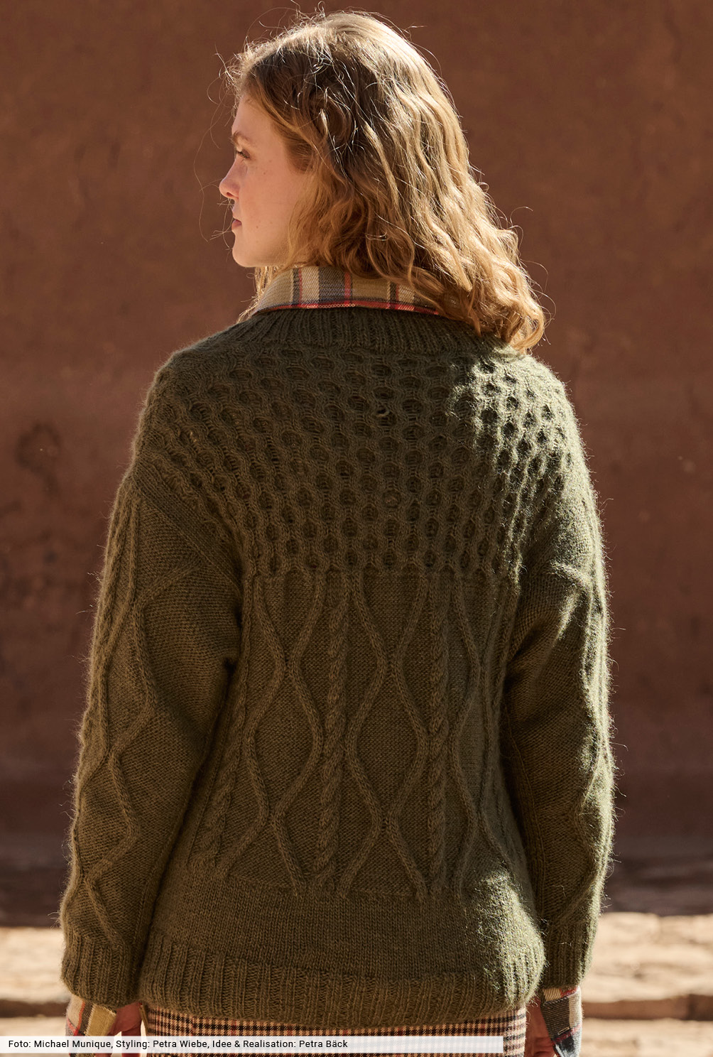 Modellansicht Bild 5: Pulli mit Zopf- und Wabenstrukturen
