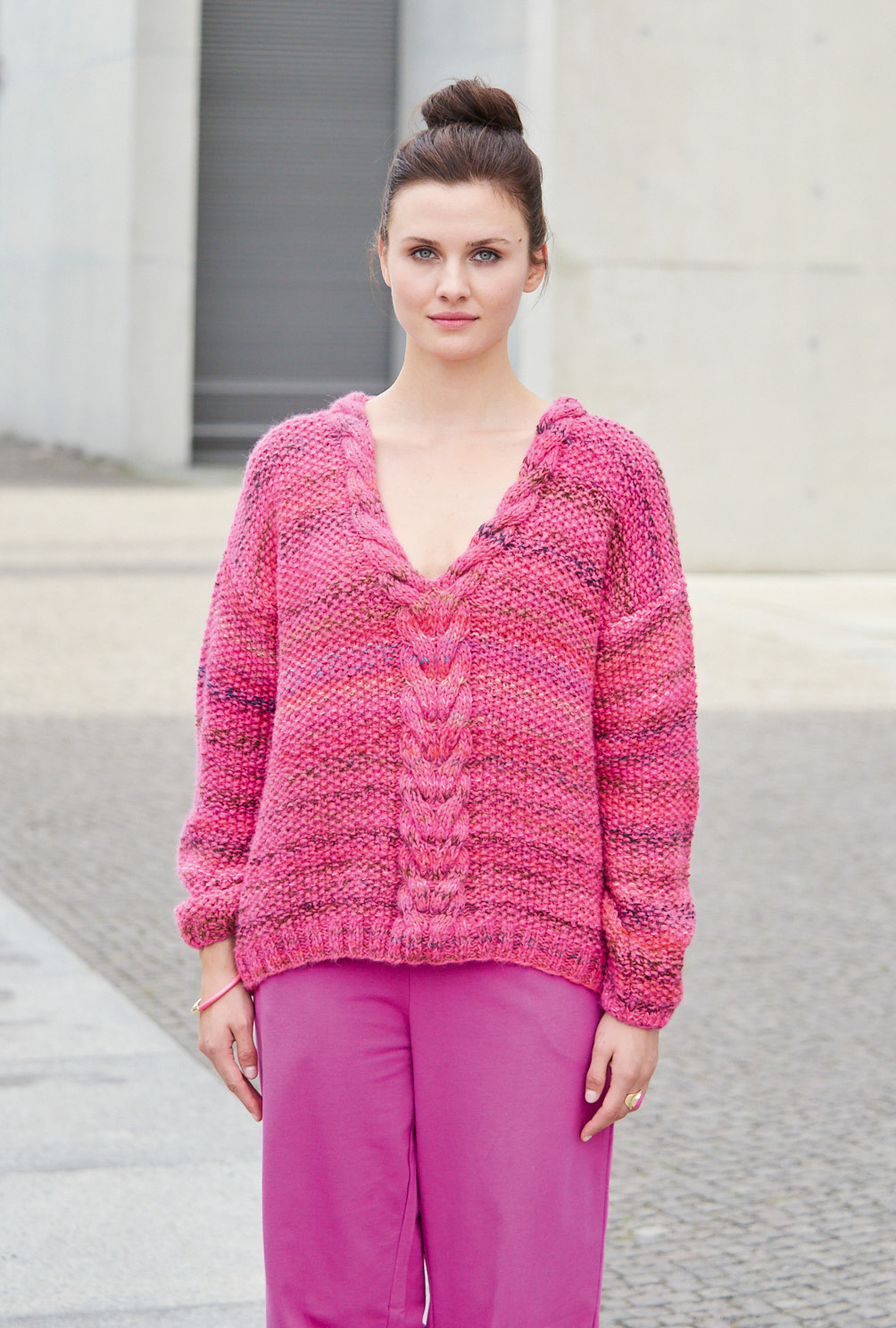 Pulli mit Perlmuster und Mittelzopf in Pink meliert