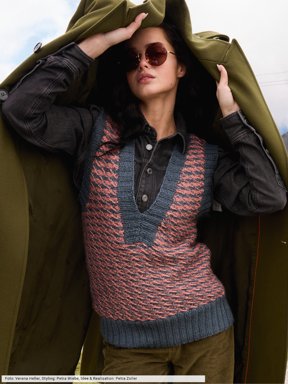 Modellansicht Bild 1: Pullunder im Hebemaschenmuster
