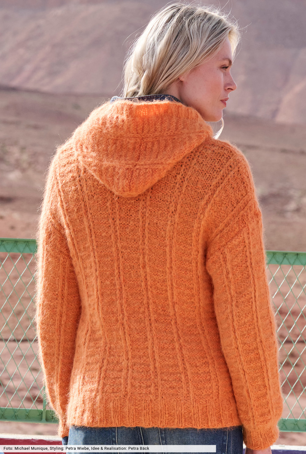 Modellansicht Bild 5: Pulli im Querrippen-Muster
