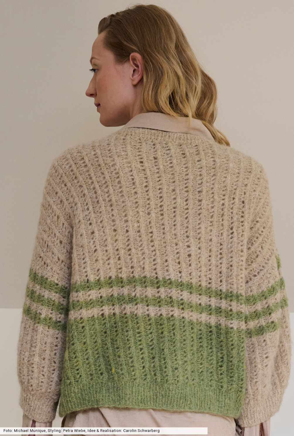 Modellansicht Bild 4: Pulli im Rippen-Lochmuster