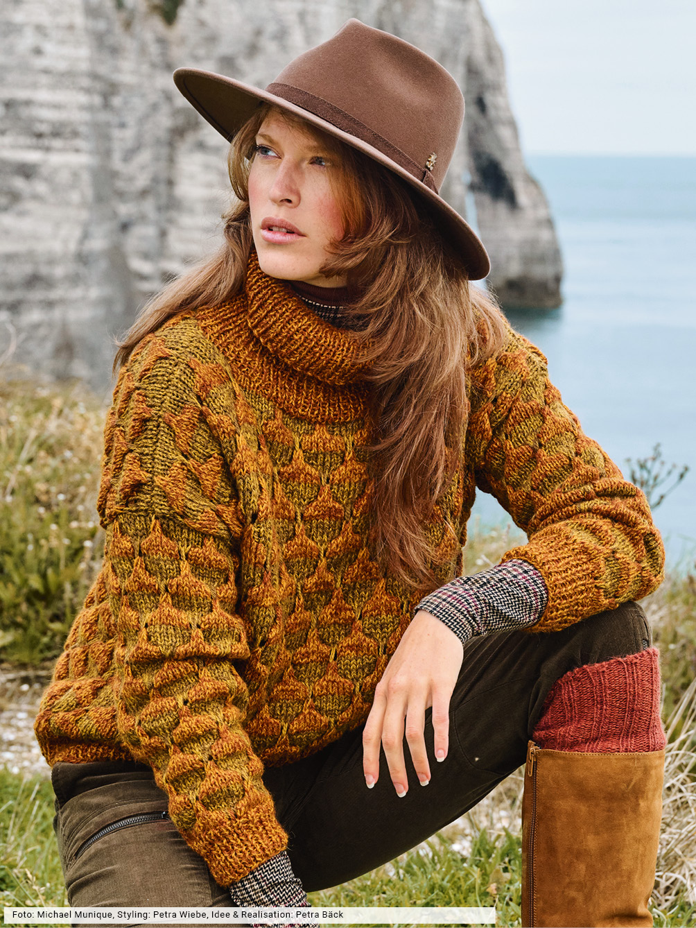 Modellansicht Bild 1: Pulli im Hebemaschen-Muster