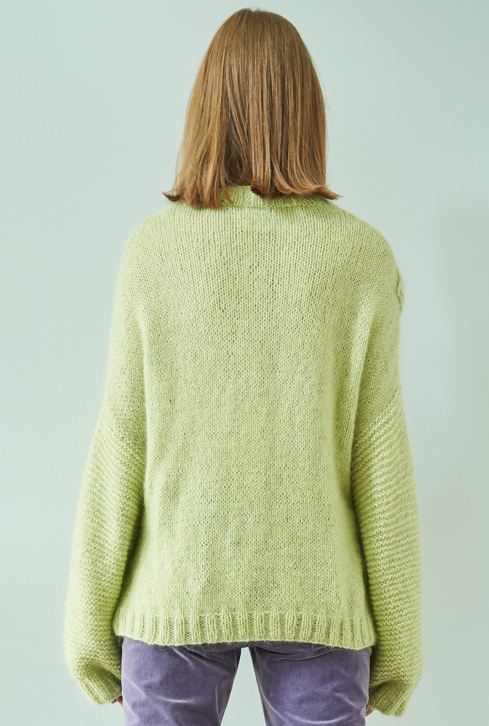 Modellansicht Bild 6: Pulli mit schräg verlaufendem Zopf