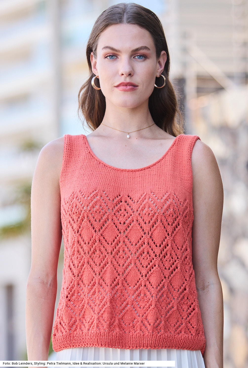 Modellansicht Bild 2: Top und Häkeltasche