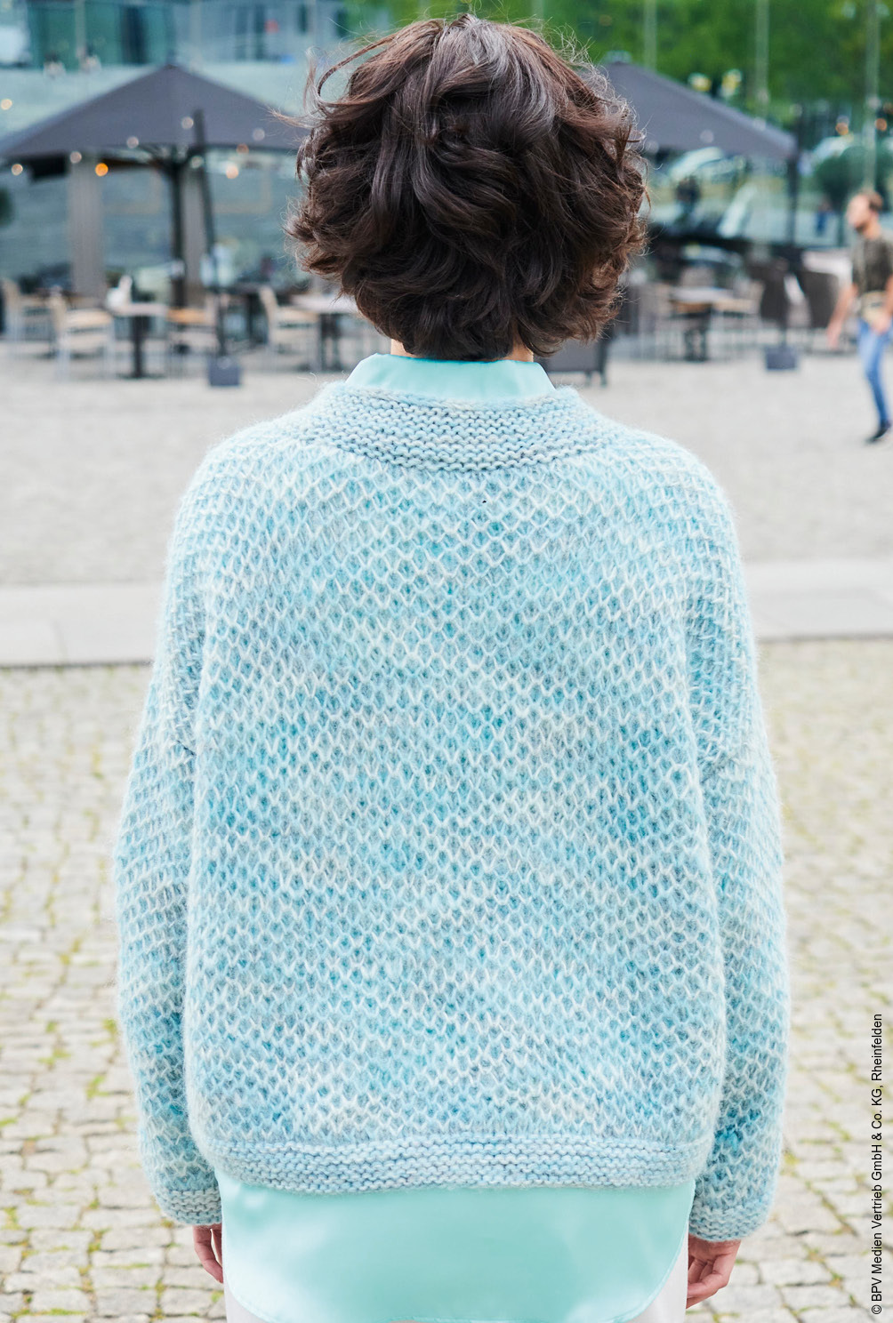 Modellansicht Bild 5: Pulli mit Stehkragen im Netzpatent