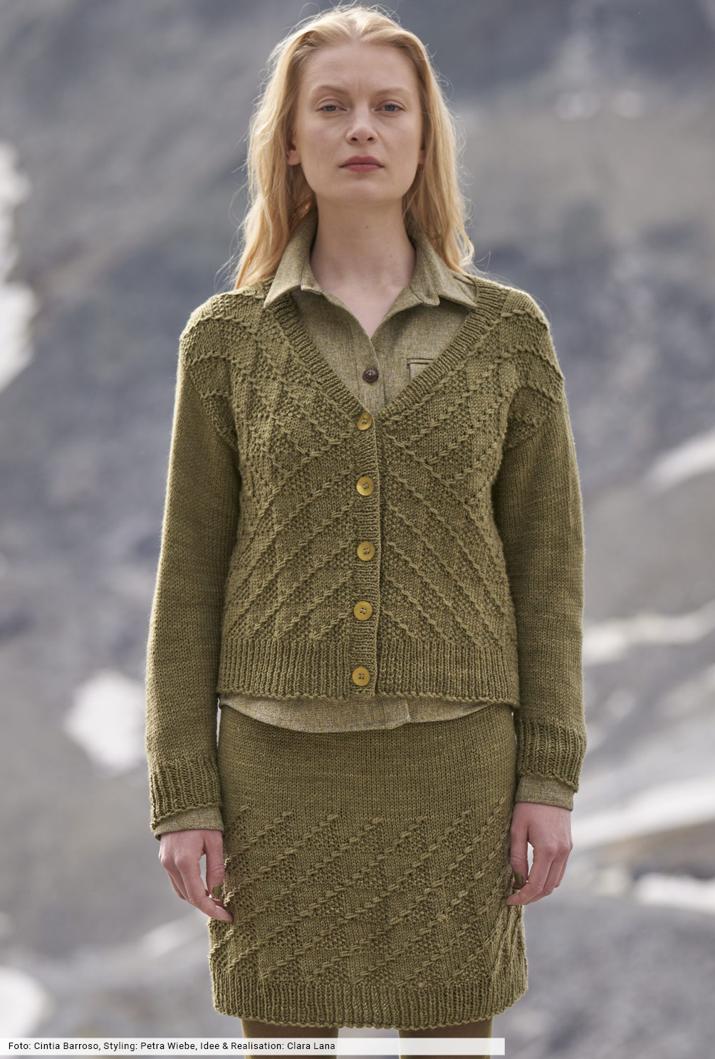 Modellansicht Bild 2: Cardigan und Rock