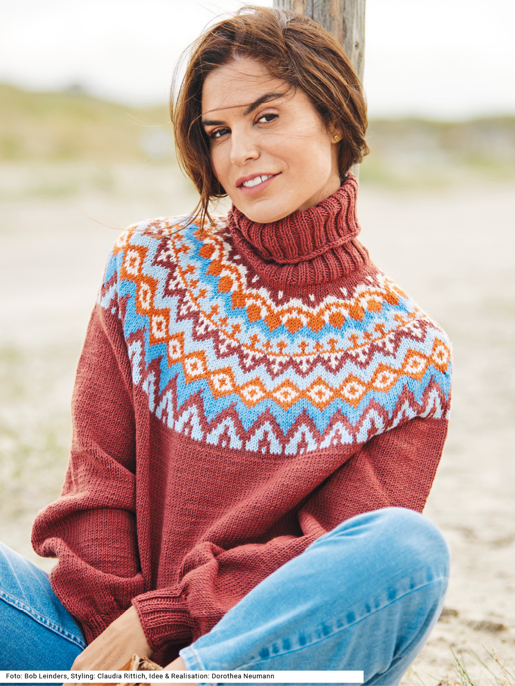 Modellansicht Bild 1: Rollkragenpullover im Jacquardmuster