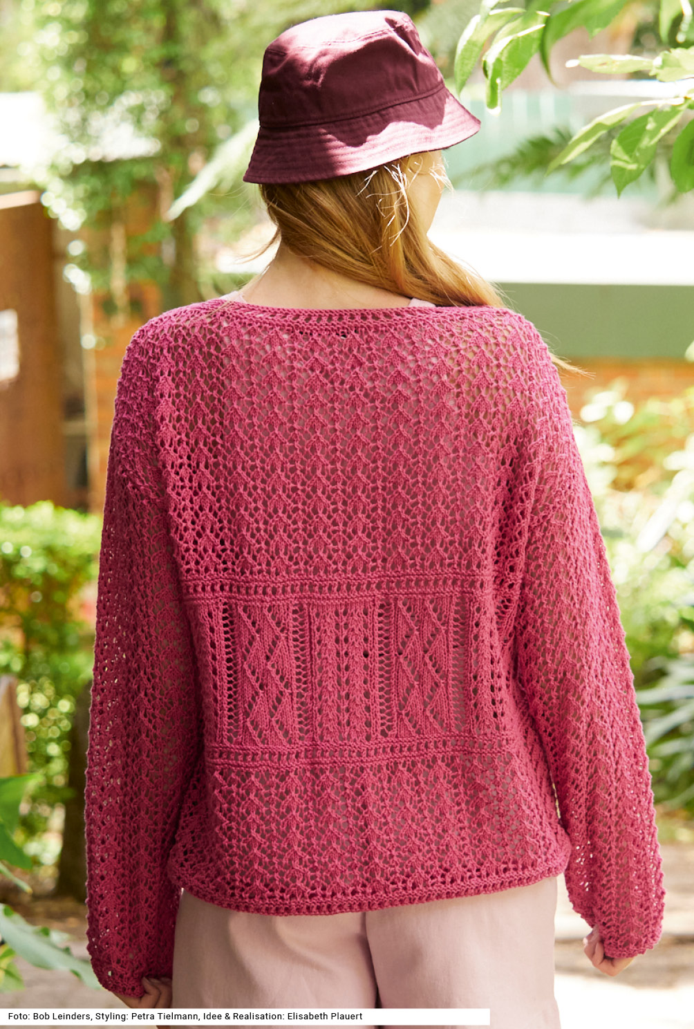 Modellansicht Bild 5: Pulli im Ajourmuster-Mix in Fuchsia