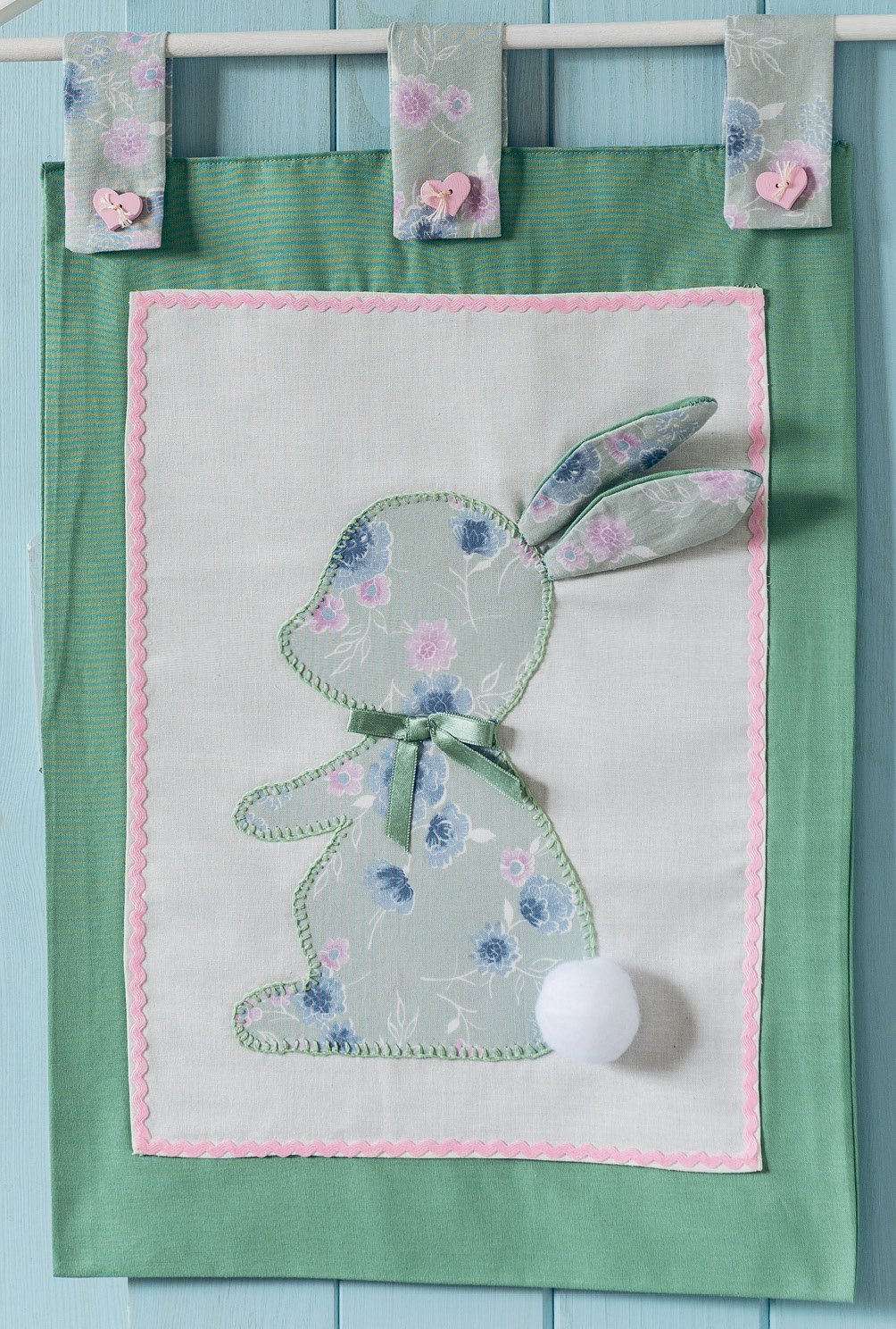 Modellansicht Bild 2: Wandbehang mit Hasenmotiv