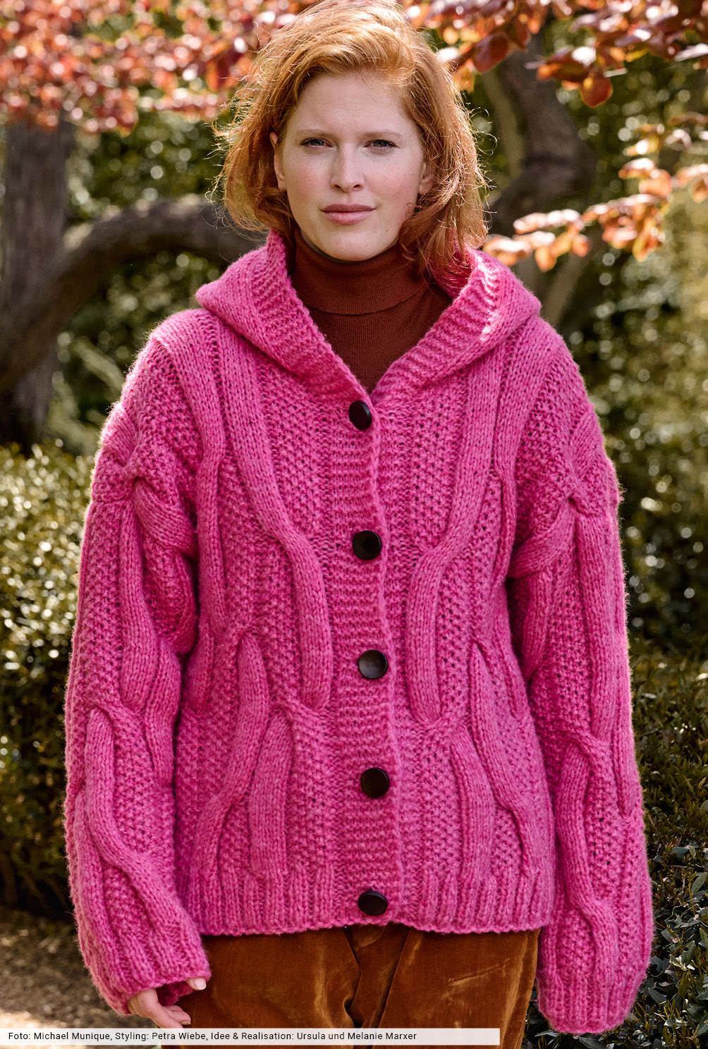 Modellansicht Bild 2: Jacke mit Schal