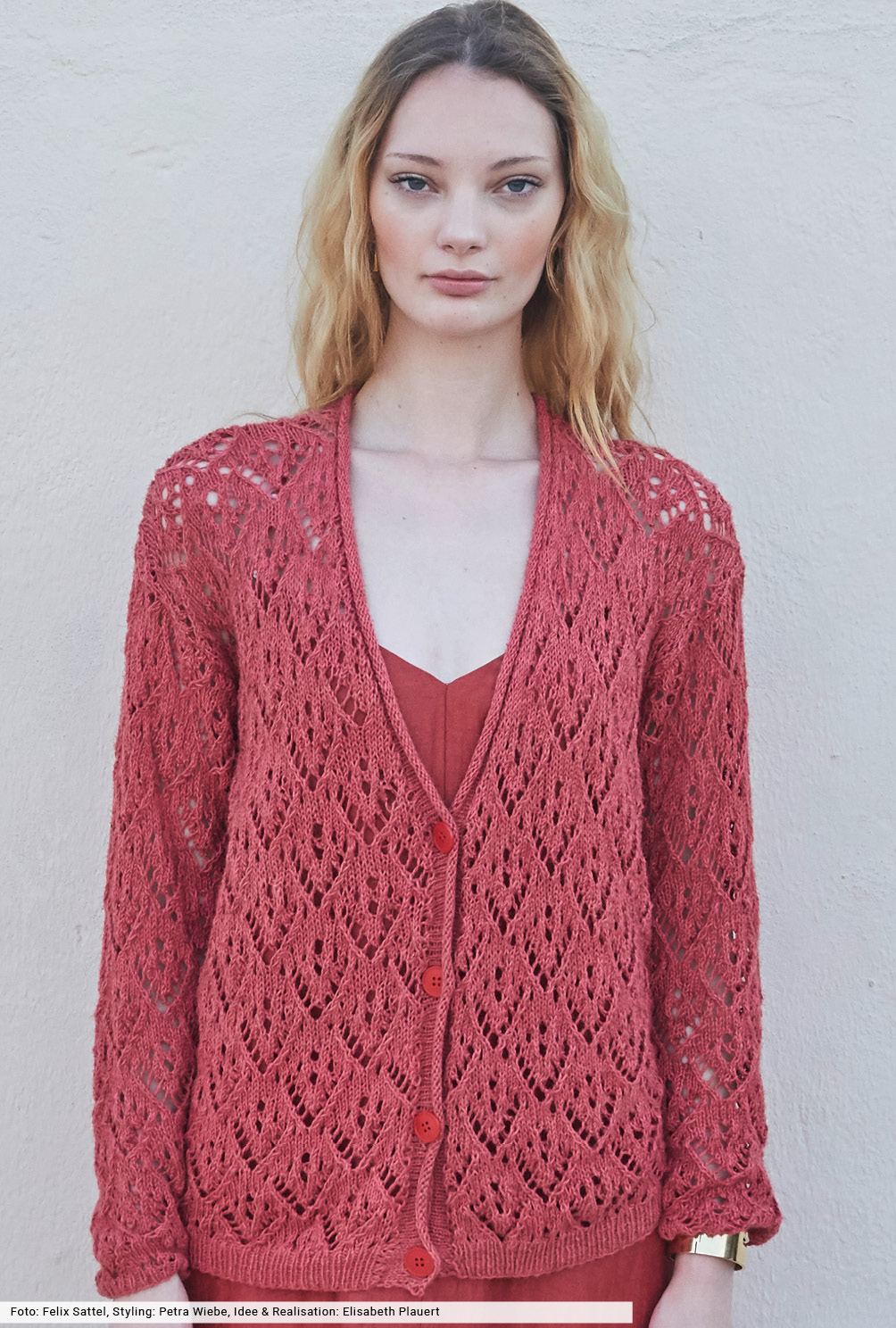 Modellansicht Bild 2: Jacke im Ajourmuster