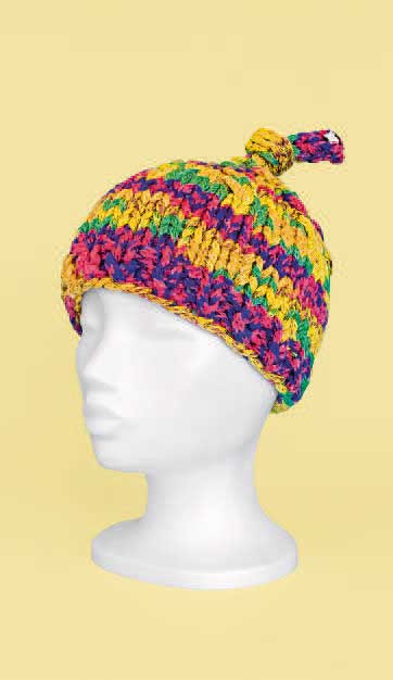Handgemachte Mütze, bunt gemustert, knallige Farben, mit handgearbeitetem Knoten.