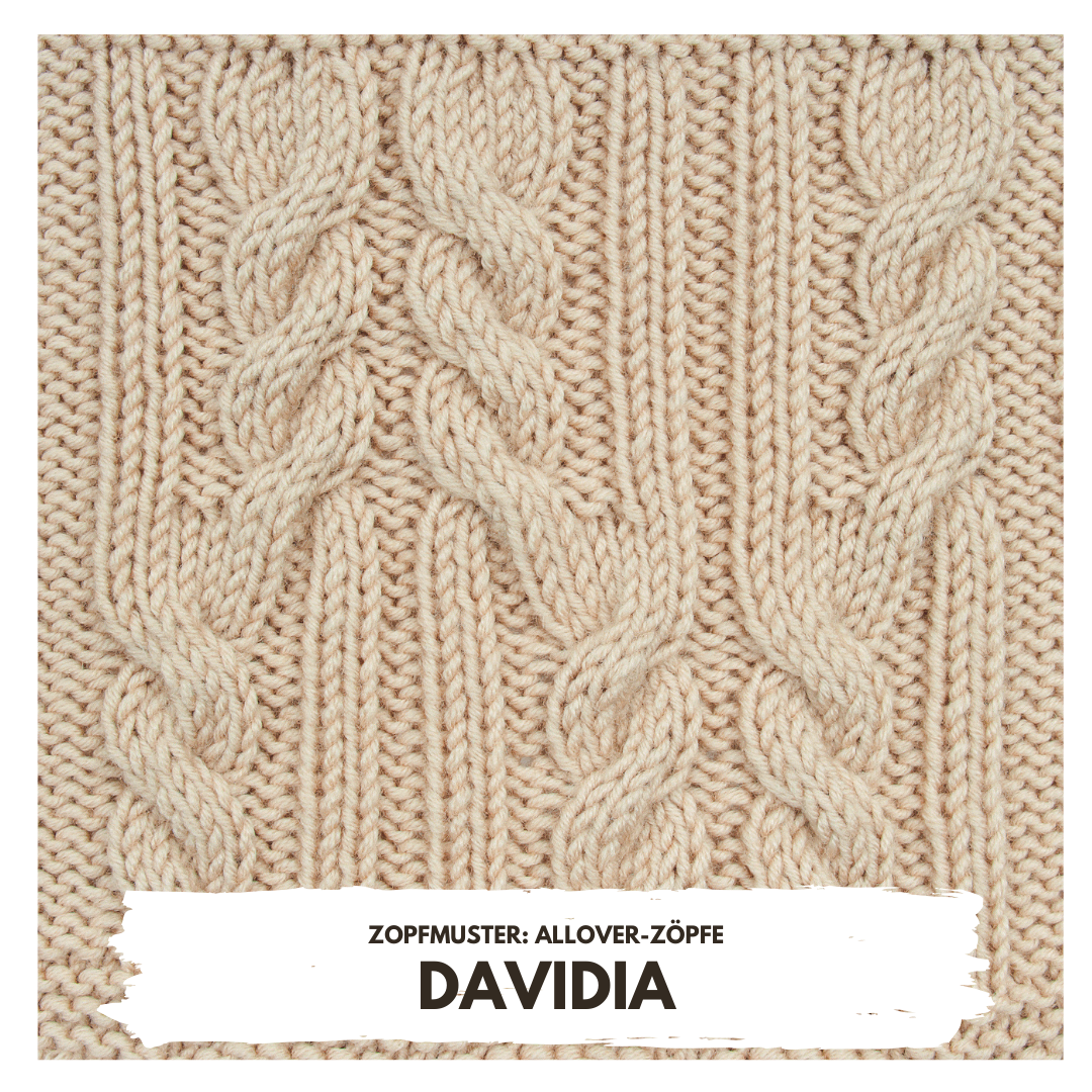 Cremefarbene Strickware mit dichtem Zopfmuster, handgemacht. Modisch, elegant, zeitlos.