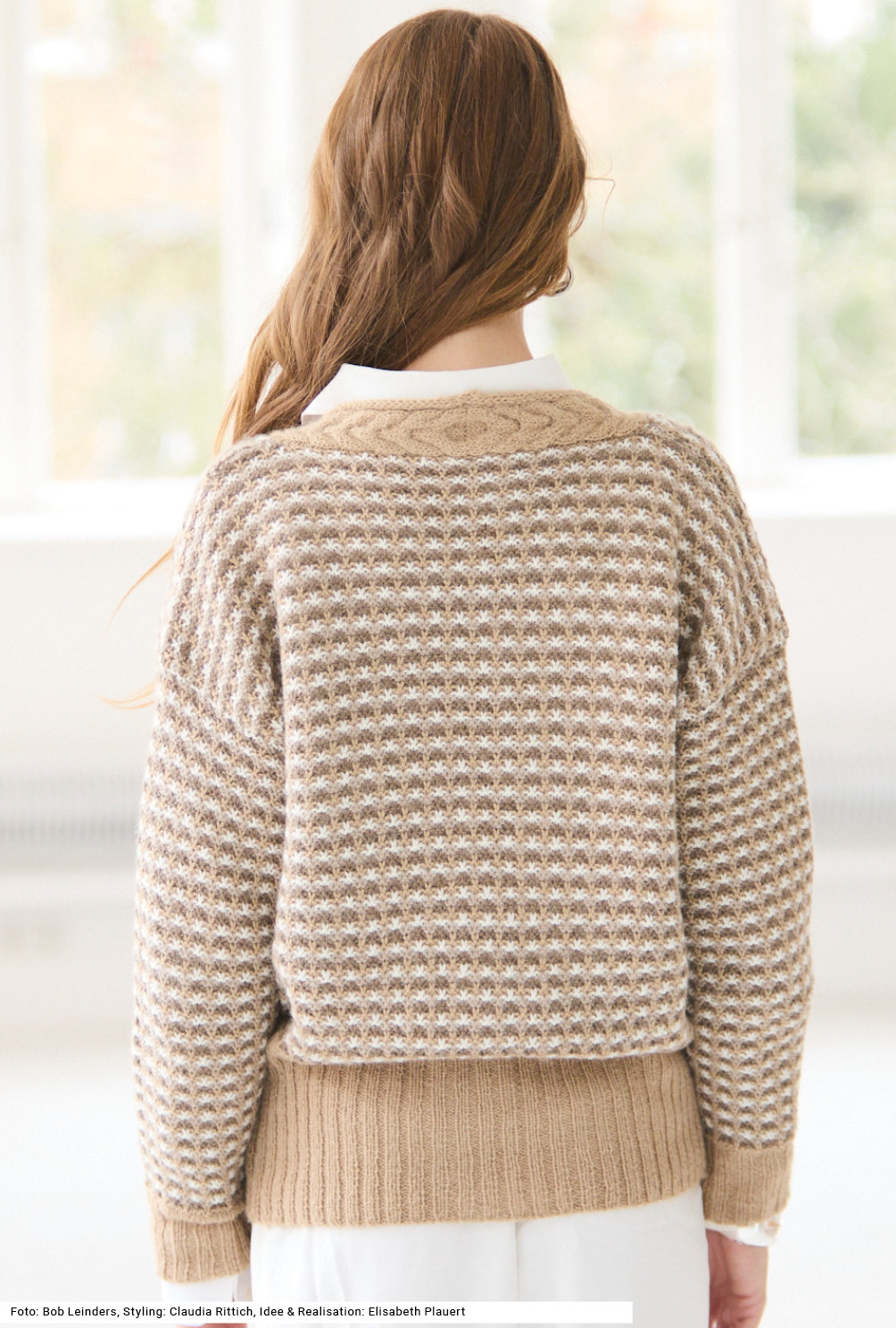 Modellansicht Bild 5: Jacke mit Hebemaschenmuster und Zopfblende