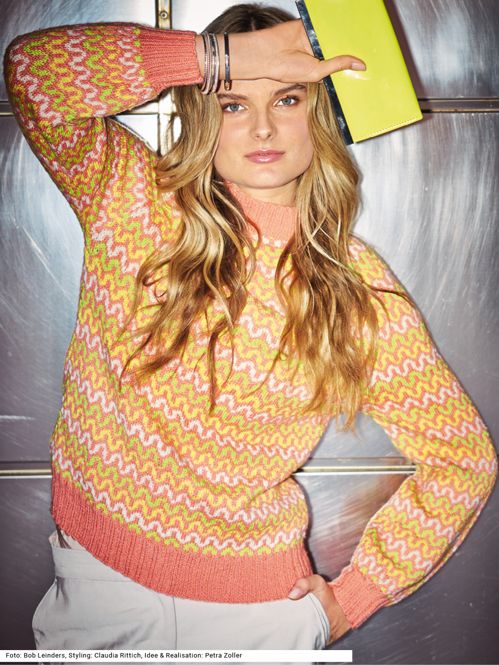 Modellansicht Bild 1: Raglanpulli mit Jacquardmuster