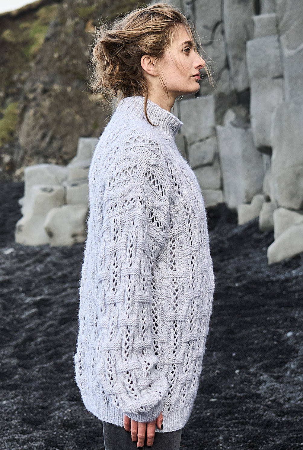 Modellansicht Bild 5:  Pulli im Struktur-Lochmuster