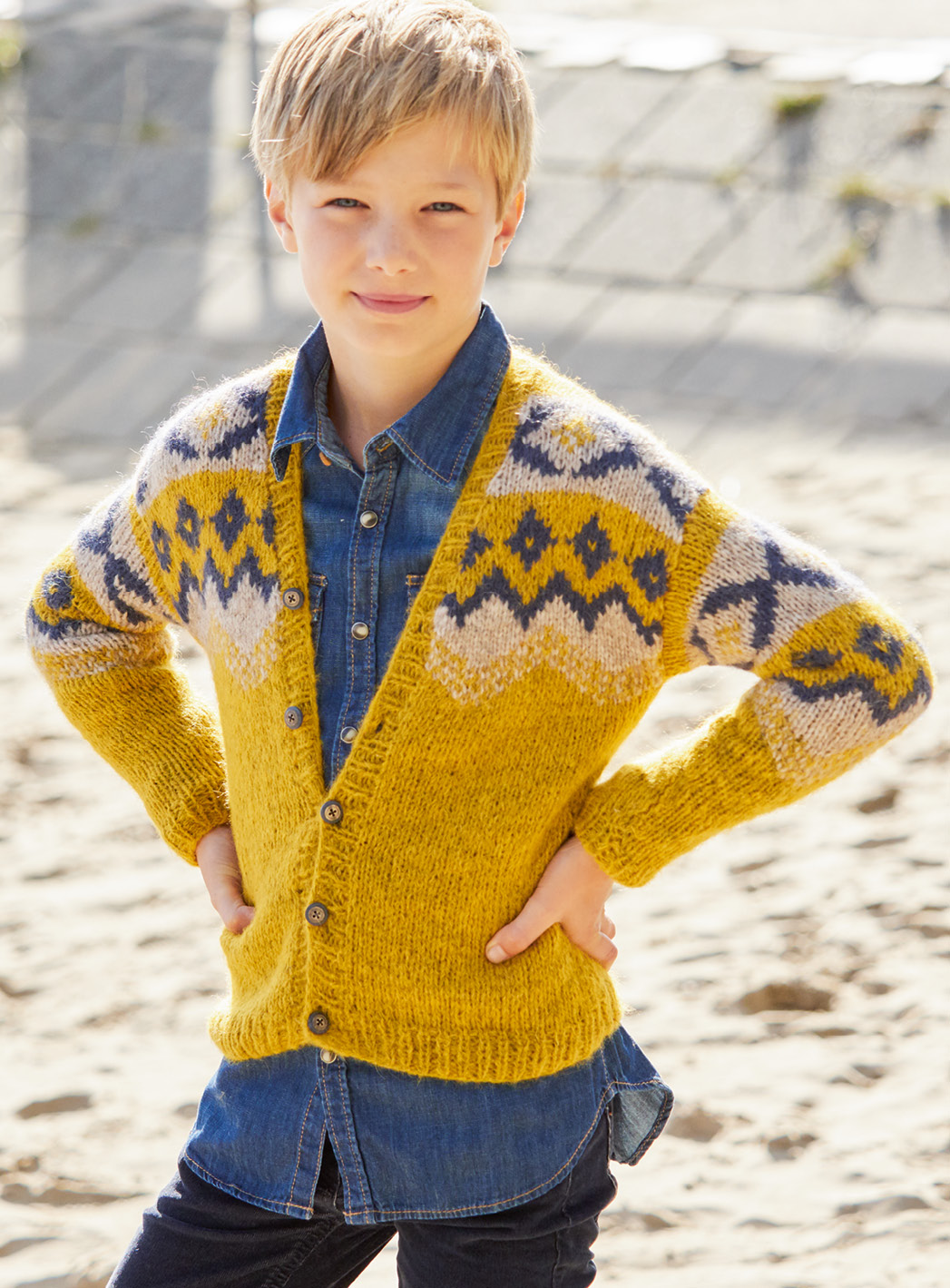 Modellansicht Bild 1: Jacqard- Cardigan aus softem Alpaka