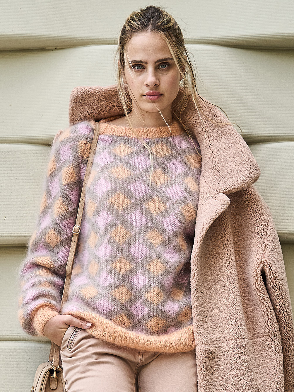 Modellansicht Bild 1: Mohair Pulli in Jacquardmuster