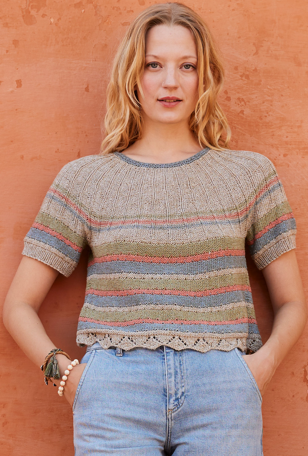 Modellansicht Bild 3: Pulli mit Rundpasse
