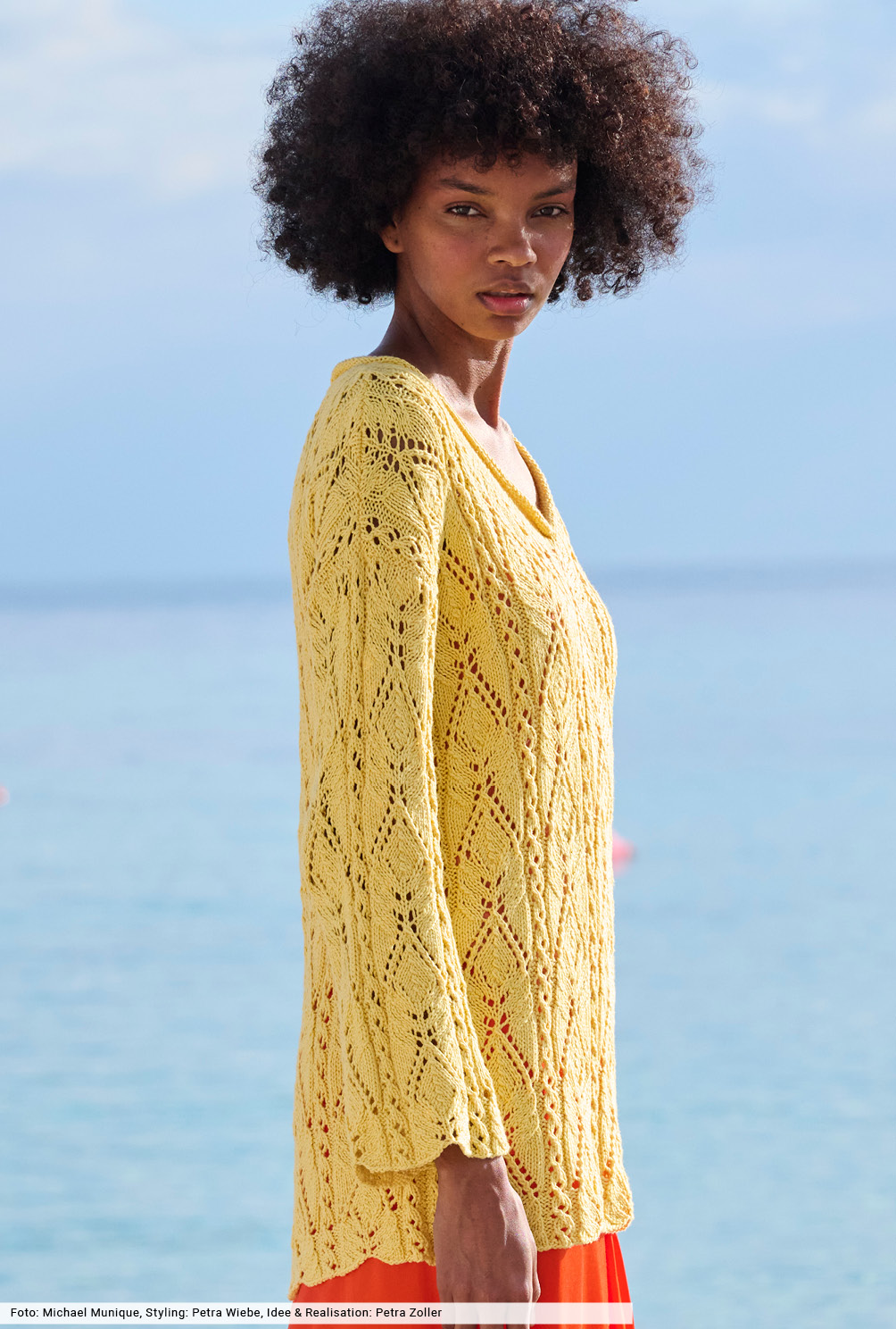 Modellansicht Bild 4: Hellgelber Longpulli