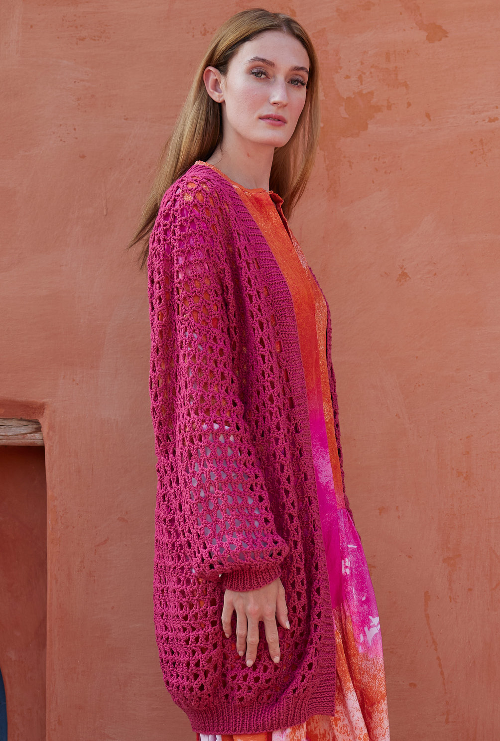 Modellansicht Bild 5: Longjacke in Netzmuster-Optik
