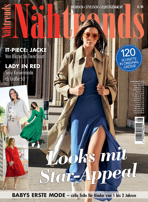 Elegantes, blaues Kleid mit fließendem Schnitt und beigem Mantel. Modisch, stilvoll, handgemacht.