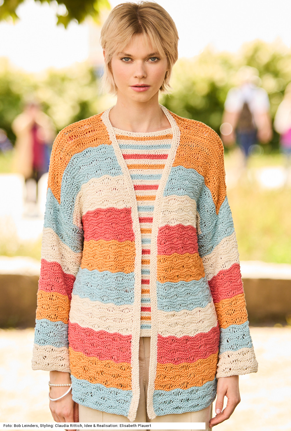 Modellansicht Bild 2: Kurzarmpulli und Jacke