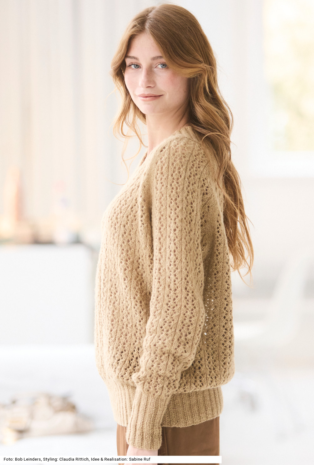 Modellansicht Bild 3: Pulli mit Ajourmuster