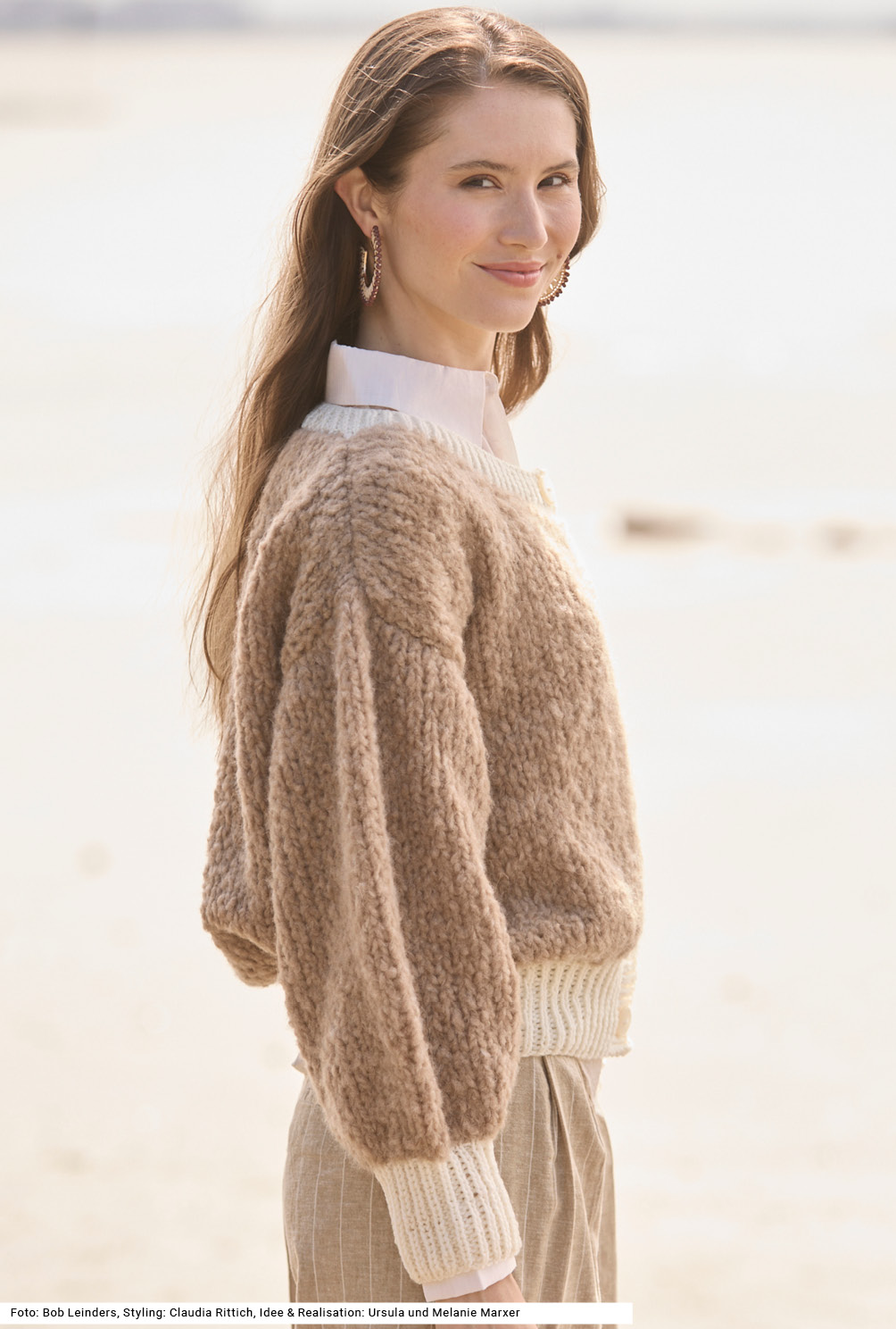 Modellansicht Bild 4: Zweifarbige Jacke