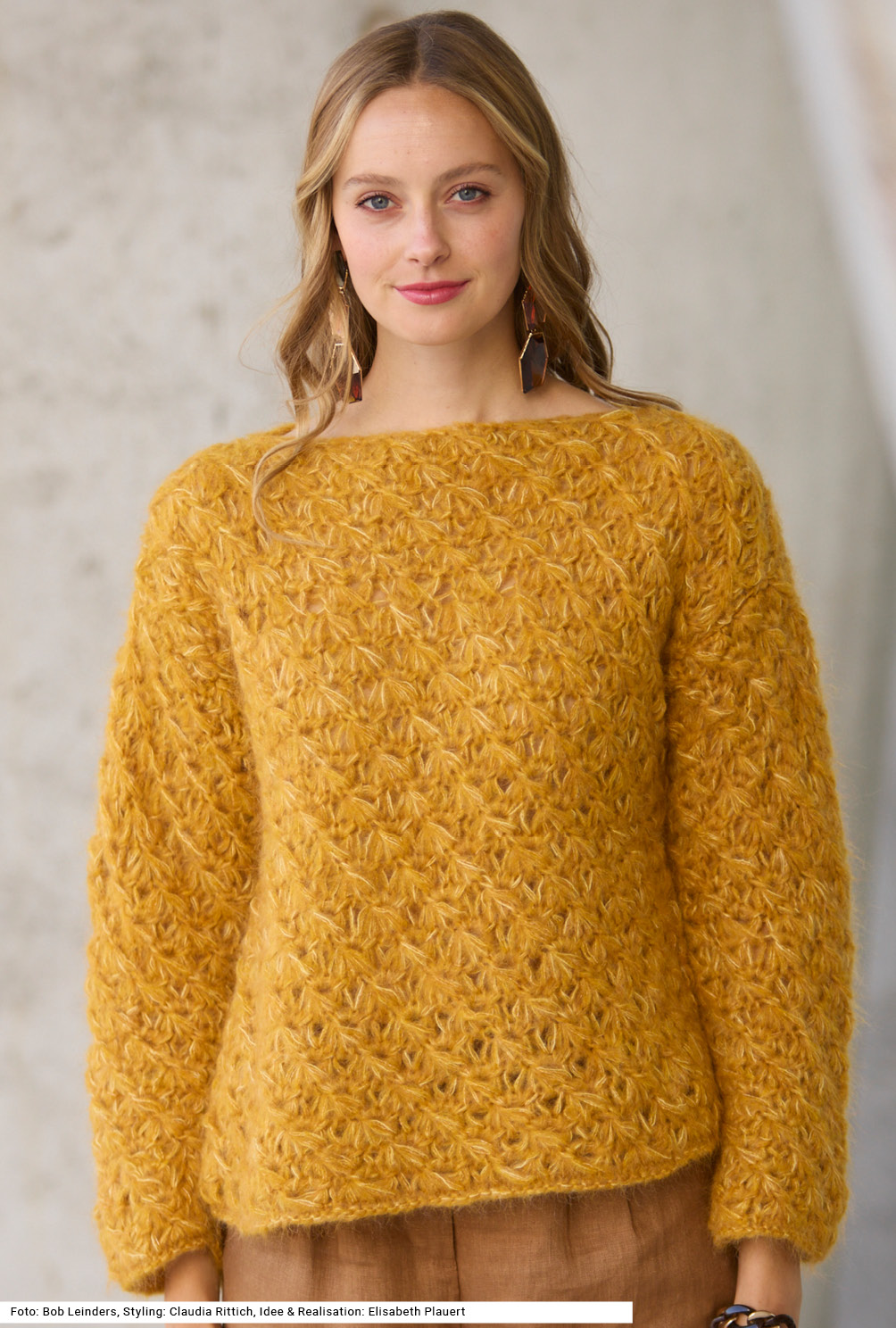 Modellansicht Bild 2: Pulli im Schlingenmuster