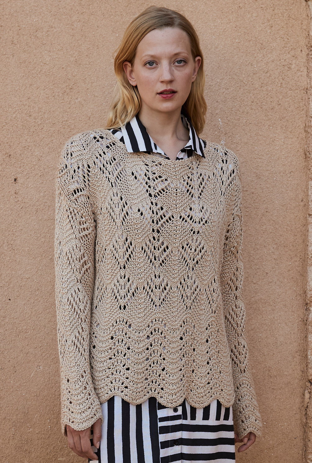 Modellansicht Bild 3: Ajourmuster-Pulli