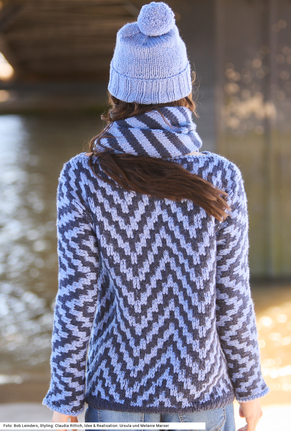 Modellansicht Bild 5: Pulli im Hebemaschenmuster mit Schal und Mütze im Hebemaschenmuster mit Schal und Mütze