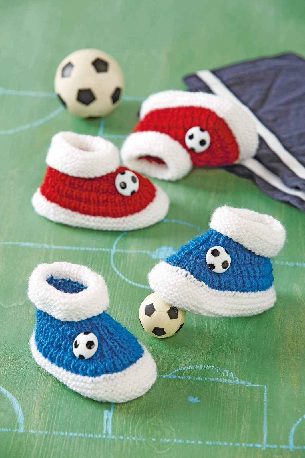 Modellansicht Bild 2: Rote oder blaue Babyschühchen